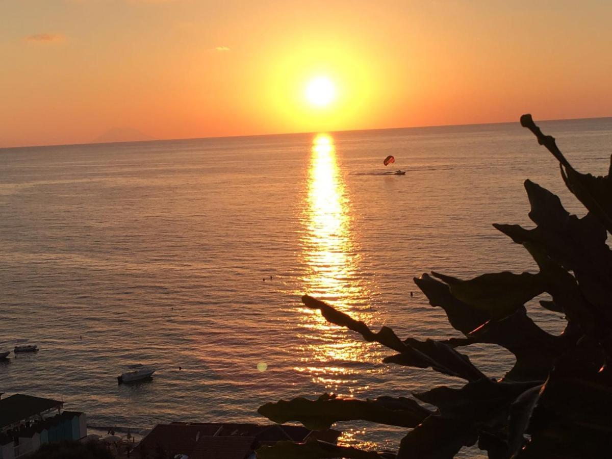 Mediterranean Boutique Hotel Tropea Esterno foto