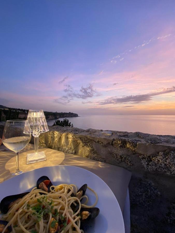 Mediterranean Boutique Hotel Tropea Esterno foto
