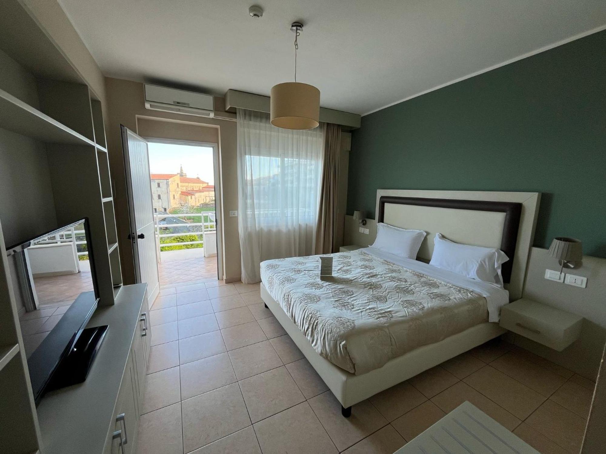 Mediterranean Boutique Hotel Tropea Esterno foto