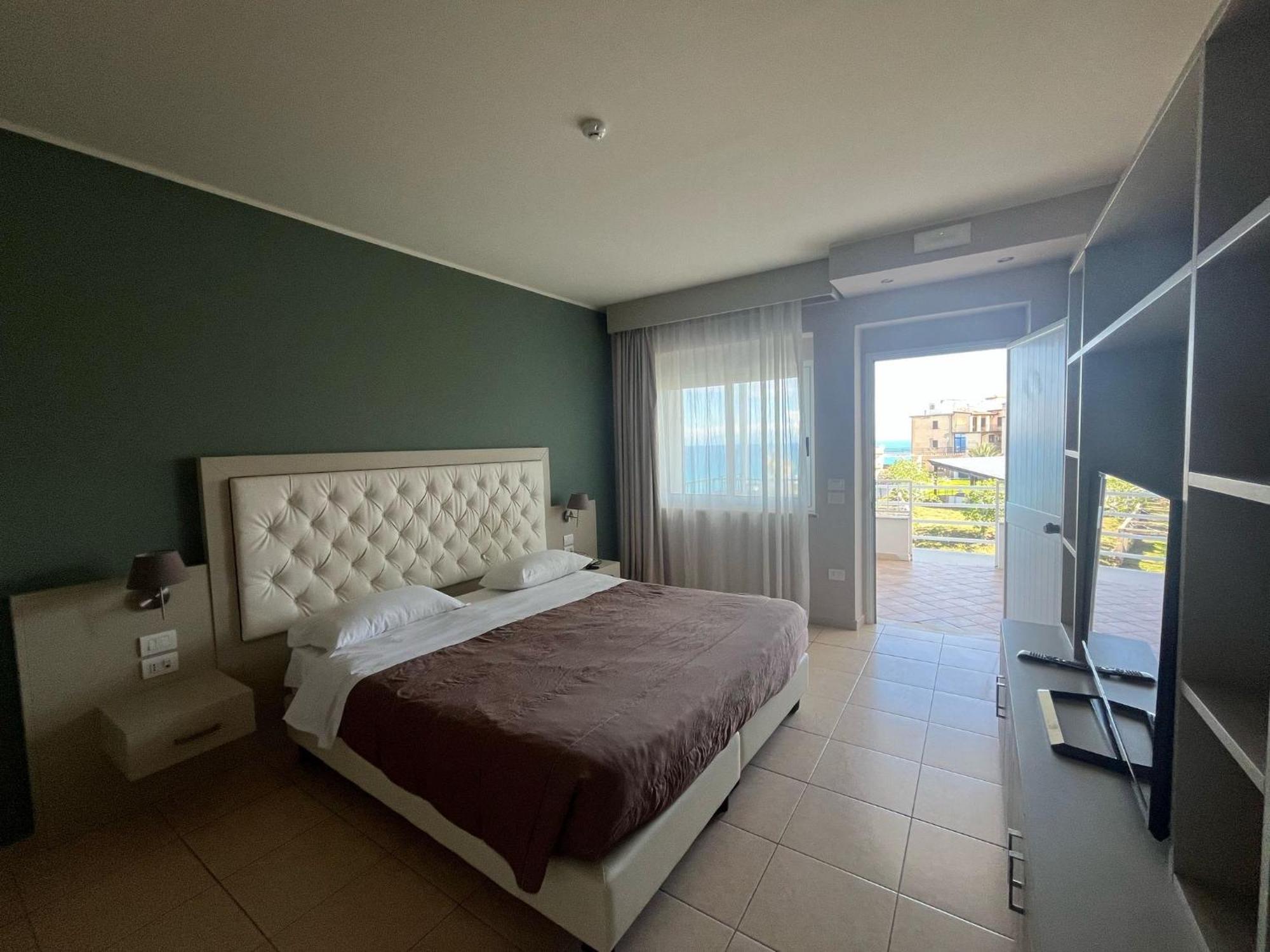 Mediterranean Boutique Hotel Tropea Esterno foto